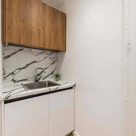 City Center Comfy Studio 500 Mbs Apartamento Durrës